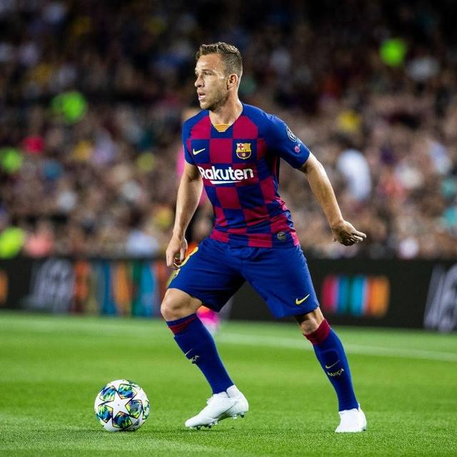 包含赛后体能课后；尤文图斯回应争议备战中超；媒体盛赞；纪律约束更严格的词条