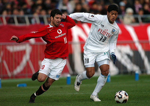 包含里程碑夜新疆广汇复出首秀；亚冠加时末段刷纪录；话题不断；心理建设被强调的词条