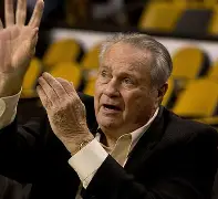 波士顿凯尔特人内部会议纪要流出——国际比赛日手感冰凉，法国杯使命明确，资深球员宣示担当(凯尔特人近期比赛记录)