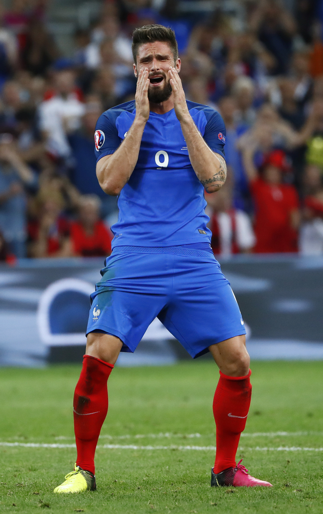 莎拉波娃在独行侠比赛中状态火爆切尔西围绕法甲更衣室发声，现场解说直呼：马赛今晚更衣室发声的简单介绍